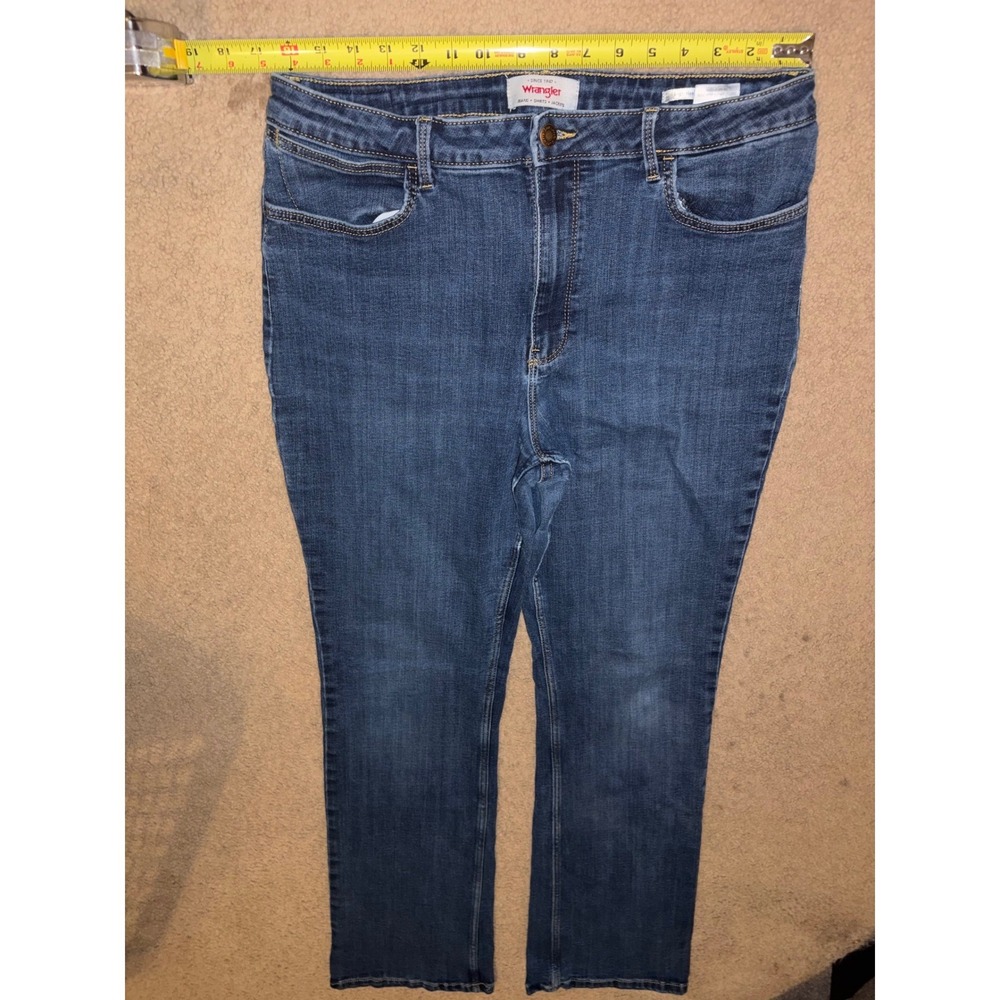 Wrangler High Rise Bold Boot Jeans Womens 18 Medium Blue Denim Bootcut T04-12